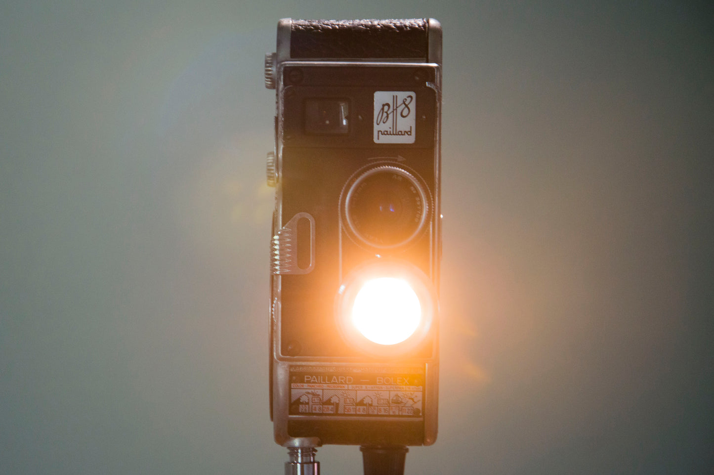 [Hors Série] Liseuse Super8 par Charlie Clouet