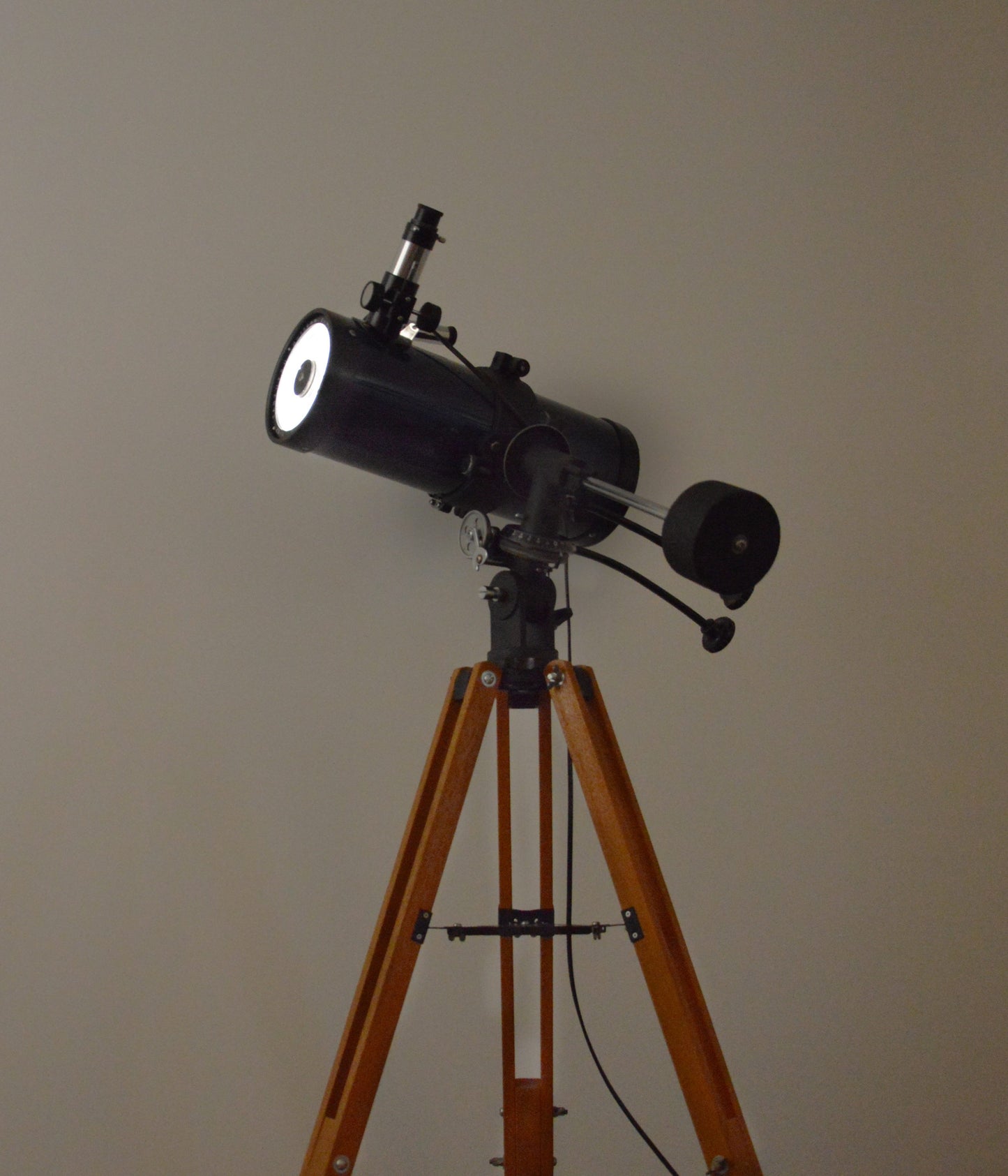 [Hors Série] Lampe de salon Télescope par Charlie Clouet